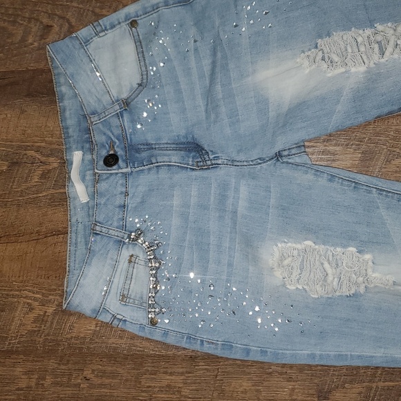 GORGOUS LUXE BEDAZZELDED&TRASHED/RIPPED UP TORN UP DESTROYED JEANS SZ 27 - Picture 3 of 12